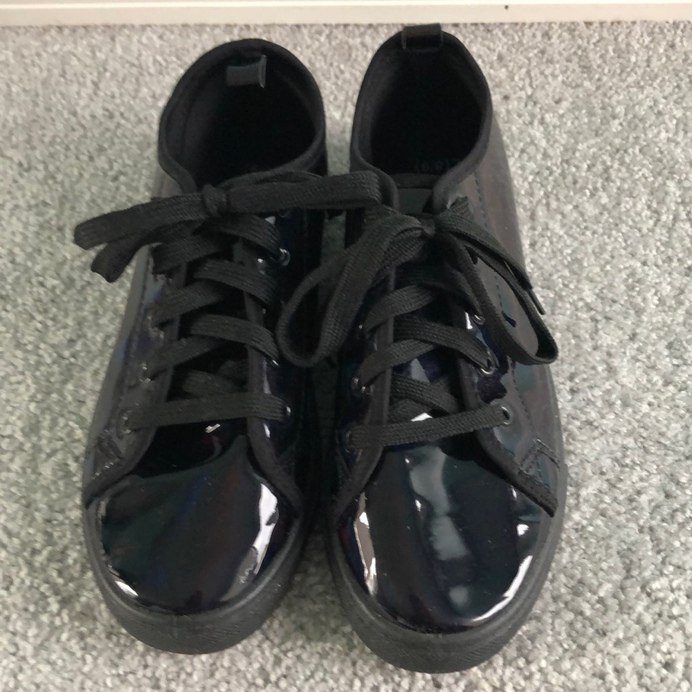 Ladies sneakers